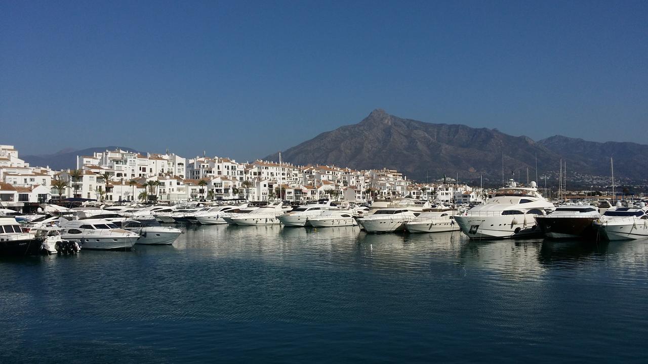 Banus Lodge Marbella Exterior photo